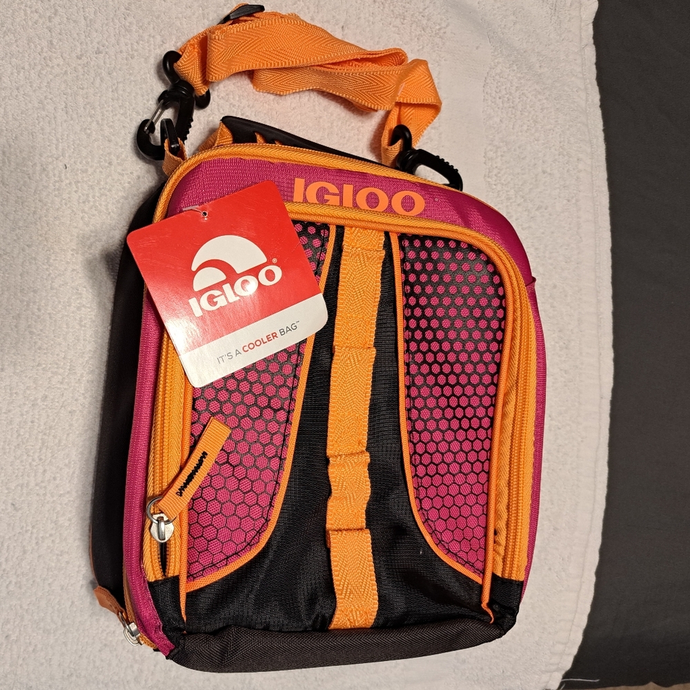 Igloo NWT Vertical Lunch Cooler Soft Bag -Hot Pink/Orange/Black - Style 00162283